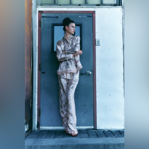 NWT ZARA SILK SHIRT & PANTS LIMITED EDITION SIZE M - Picture 1 of 5